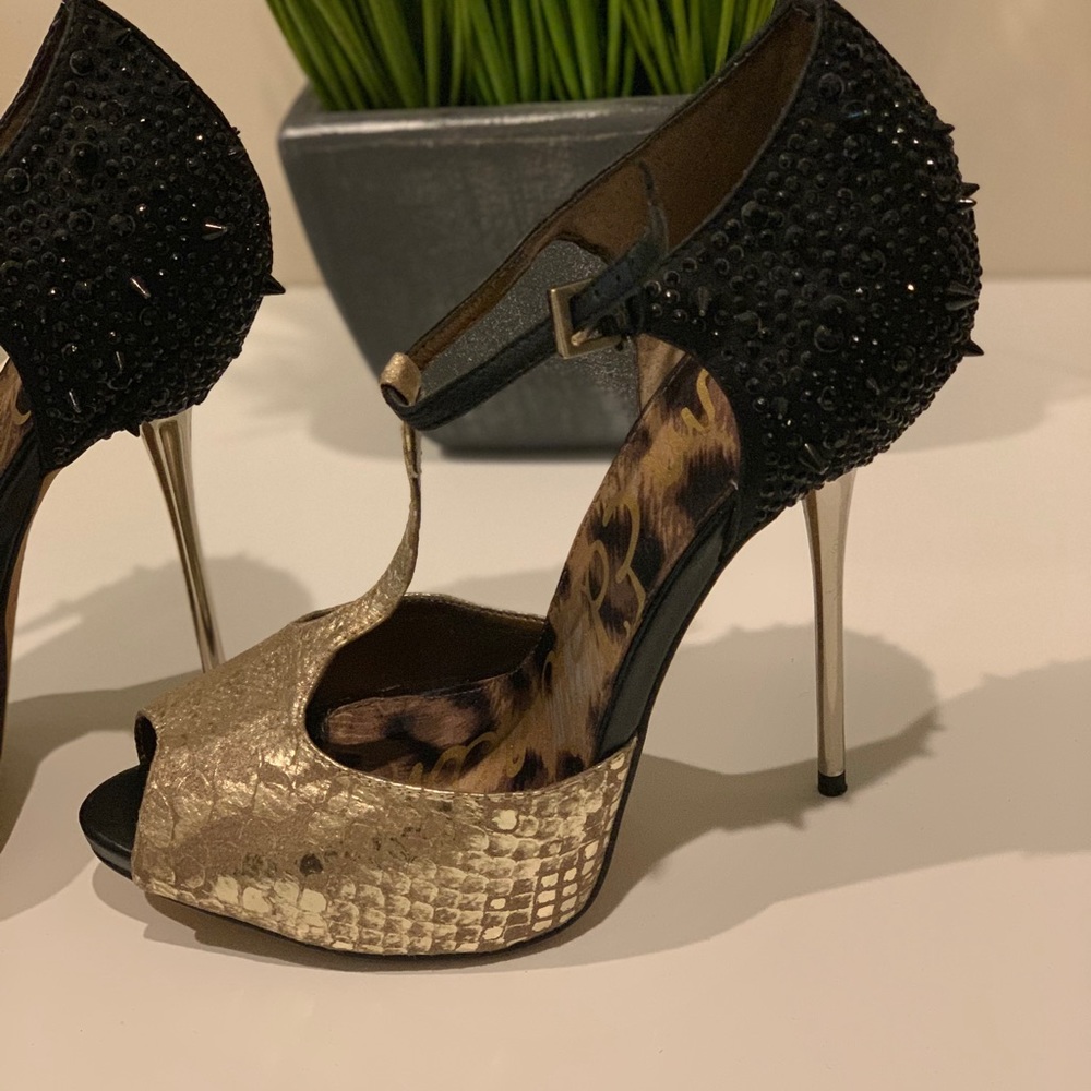 Sexy black/gold heels - Picture 6 of 6